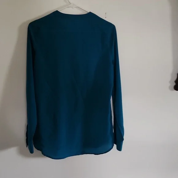 Old Navy blouse - Picture 3 of 3